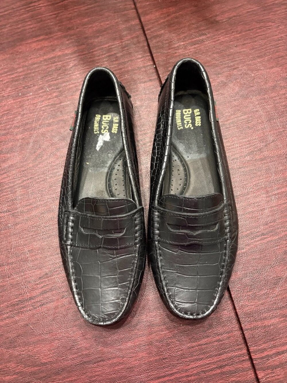 G.H. Bass & Co. Classic Black Leather Penny Loafers – Women’s Size 7 M